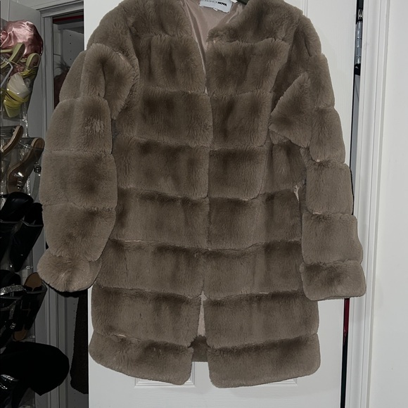 FN With Love Faux Fur Coat - Mocha - Picture 6 of 7